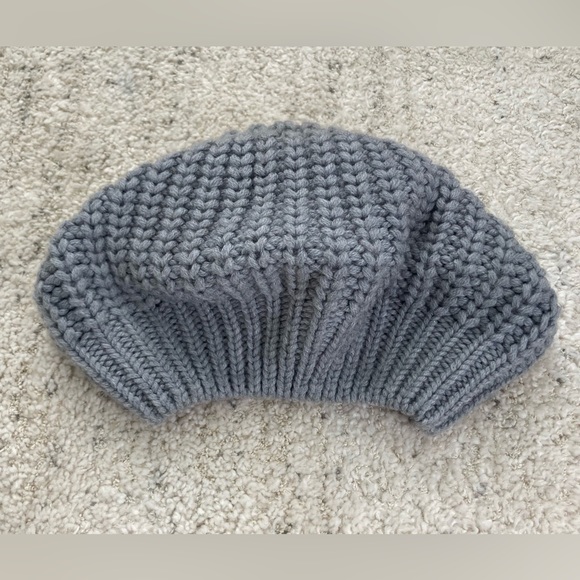 Knit Beret - Picture 1 of 3